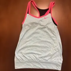 NIKE キッズ　ブラ付きキャミソール