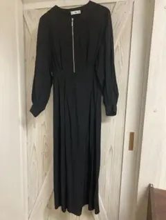 MNG ブラック ワンピース　XS マンゴ