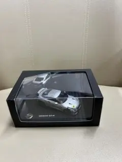 NISSAN GT-R 35 ケース付 1/43