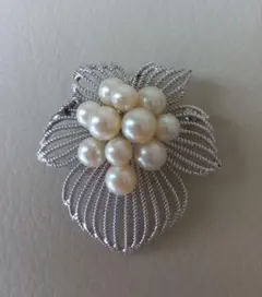 シルバー製　 パール付ブローチ