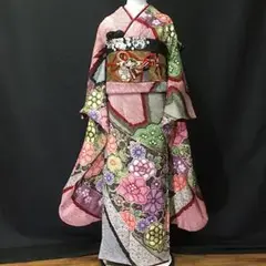 【成人式応援価格】逸品 本総絞り 振袖 赤系 笠松 草花