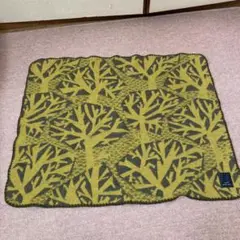 ミナペルホネンのひざかけ