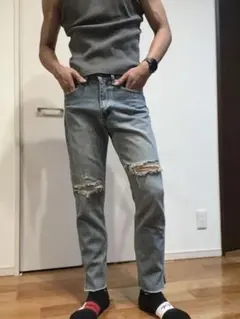 ダメージ加工ストレートジーンズ　ウエスト平置き37
