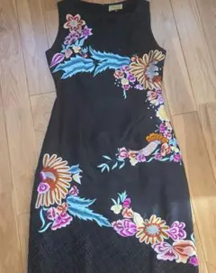 TOMBO 黒刺繍ノースリーブワンピース M