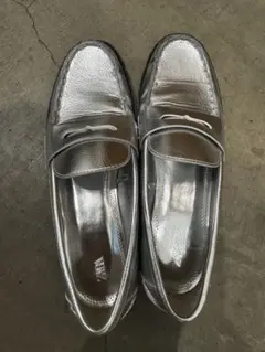【一度のみ使用】ZARA / シルバー レザー ローファー