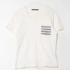 AKM Ｖネック　Tシャツ　ホワイト　ポケット付き