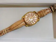 Item thumbnail for item 2351dbb6-60fb-413f-8dad-d064f4312f15