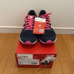 キッズ　ランニングシューズ　ニューバランス　ハンゾー