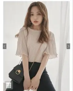 【美品】グレイル GRL 波プリーツプルオーバー アイボリー