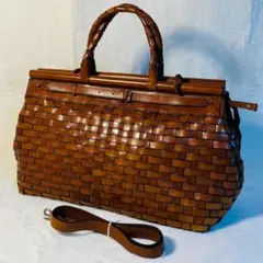 Item thumbnail for item ab6b211f-cedd-40f1-889d-0c5305be03a3