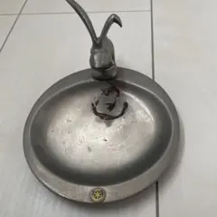 ウサギ型金属置物 錆あり