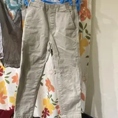 UNIQLO ベージュ チノパン　130cm