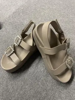 新品未使用 可愛いサンダル