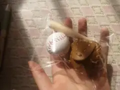 ミニ野球ボール・グラブ・バットセット