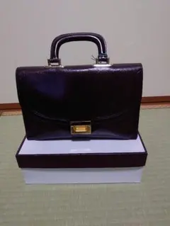 【お得・期間限定処分】ブラウン レザー ハンドバッグ タグ付き