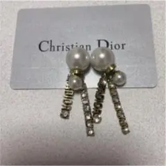 Diorピアス
