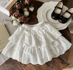 【新品】ホワイト フリル刺繍スカート 130センチ