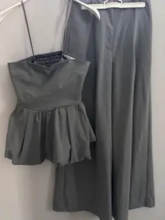 SNIDEL ぺプラムベアトップ&パンツセット