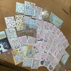ネイルシールまとめ売り55枚以上ネイルチップ付き