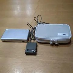 Nintendo DS Lite シルバー 本体と付属品