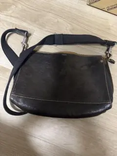 レザー製ショルダーバッグ 黒