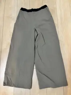 ドゥクラッセ　カーキワイドパンツ　9号