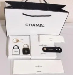 【新品】CHANEL ロック型キーホルダー ボックス付き Chanel Padlock Keychain Novelty La Collection Coco Mark
