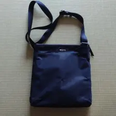 TUMI　ナイロン製 黒 ショルダーバッグ