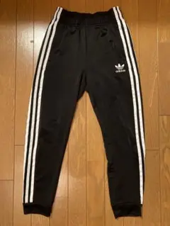 adidas ジャージパンツ サイズ140