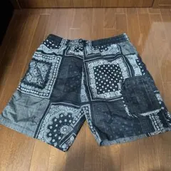 リーバイスプレミアム　バンダナ柄ハーフパンツ　Mサイズ