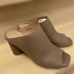 Item thumbnail for item bb4a03da-7155-47d8-8fa7-27d6e8a81761