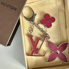 ❤︎新品❤︎LOUIS VUITTON エピ フューシャ キーホルダー チャーム