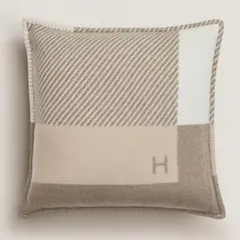 新品 HERMES エルメス クッション リヴィエラ ベージュ 完売
