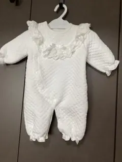 ベビー　新生児　セレモニードレス　ホワイト　キルティング　ロンパース