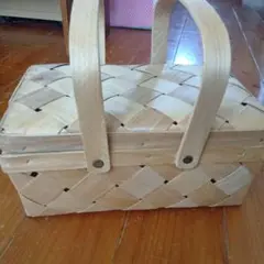 ハンドル付き蓋付きバスケット