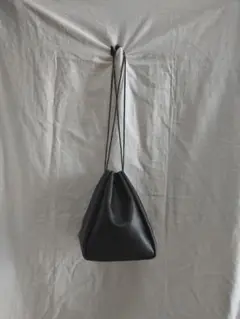 牛革巾着袋 ブラック