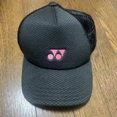 トラッカーハット ブラック ピンクロゴ
