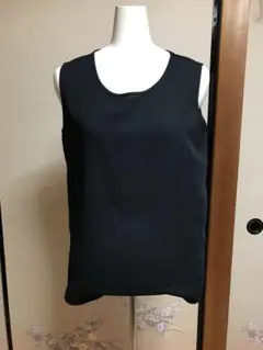 黒 ノースリーブ トップス