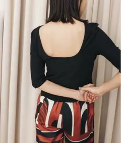 新品未使用AMOMENTO アモーメントBACK CUTOUT T-SHIRTS