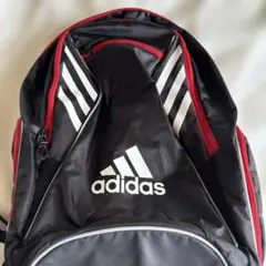 adidas ストライプデザイン バックパック
