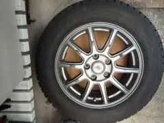 ICE NAVI 215/60R16 タイヤ・ホイールセット 1本。