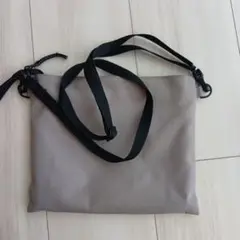 無印　サコッシュ