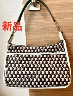 新品☆ELLE SPORT☆はっ水☆キューブデザイン ２ウェイショルダーバッグ