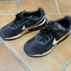 Nike ブラック スニーカー