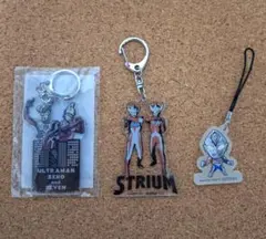 ウルトラマン　ユニクロ　アクキー　はま寿司　ラバスト