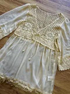 美品！ディグレース　透かし編み 花モチーフチュニック　黄色　レトロ古着好きに
