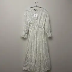 タグ付きElean fashion ホワイト　ロングワンピース　花柄カシュクール