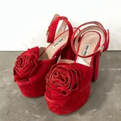MIUMIU 薔薇モチーフ厚底パンプス