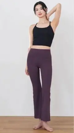 SUKALA べシックフレアレギンス　プラム　Mサイズ 新品タグ付き