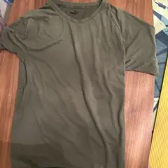 PUMAランニングTシャツ